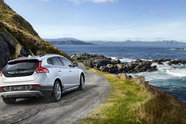 f1 1 Driving the Volvo V40 Cross Country D2 Ocean Race