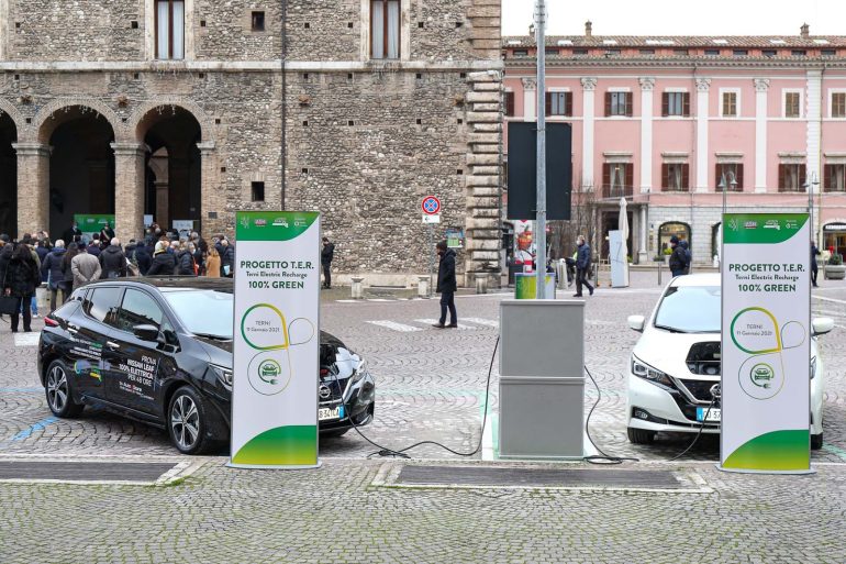 Nissan2BLEAF2B 2BTerni2B252832529 Nissan : Cooperation with the city of Terni, Umbria Energy and Acea Innovation