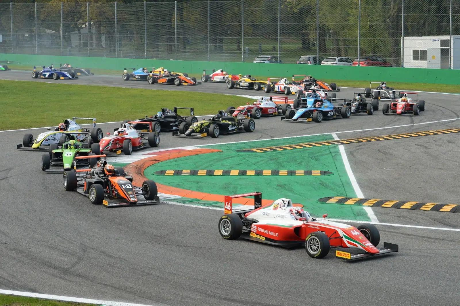 F.42BMonza2B 2BStart2BR2 1 Spectacle and battles in the opening race of the Italian Formula 4 Championship