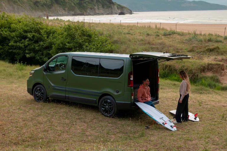 YDRAY 9E0A8844 1 Nissan a également construit un van-cottage pour les surfeurs.