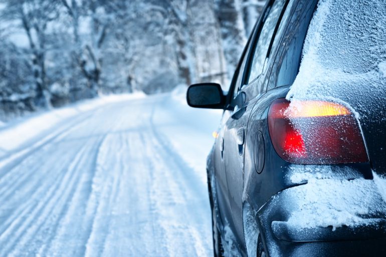 snowcar Πώς να ετοιμάσεις το αυτοκίνητό σου για το χιόνι και τον πάγο