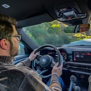 IMG 5920 Οδηγούμε Alfa Romeo Tonale 1.3 PHEV eQ4 280 PS: Η «ντίβα» ηλεκτρίζει (Βίντεο)