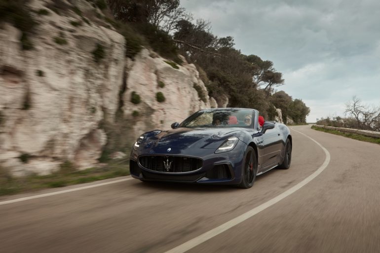 Piccolo 23400 Tutto nuovoMaseratiGranCabrio OurodetoJoy Maserati GranCabrio Trofeo: Ode alla Gioia (Video)
