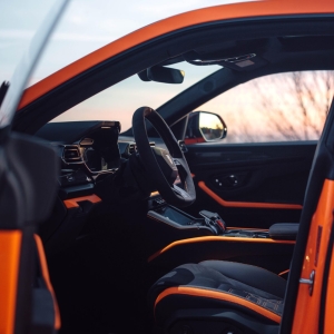 653089 Αυτό είναι το πρώτο plug-in υβριδικό SUV της Lamborghini
