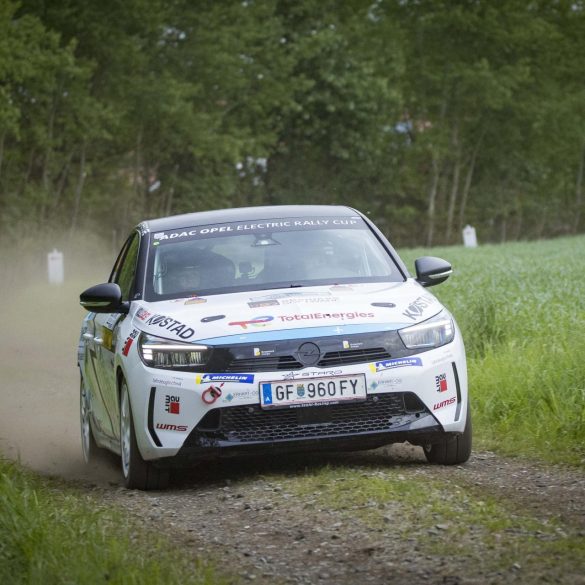 ELERallyADACOpelOpelElectricRallyCup4 ELE Rally: emozionanti tappe notturne nell'ADAC Opel Electric Rally Cup