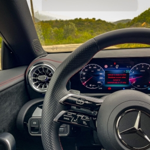 IMG 4241 Οδηγούμε Mercedes - Benz CLA 200 7G-DCT: Κομψοτέχνημα με άποψη (Βίντεο)
