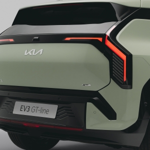 kia ev3 gtline aventurinegreen detail digital 1920x1080 003 Νέο Kia EV3: Θέτει νέα πρότυπα στην κατηγορία των compact ηλεκτρικών SUV