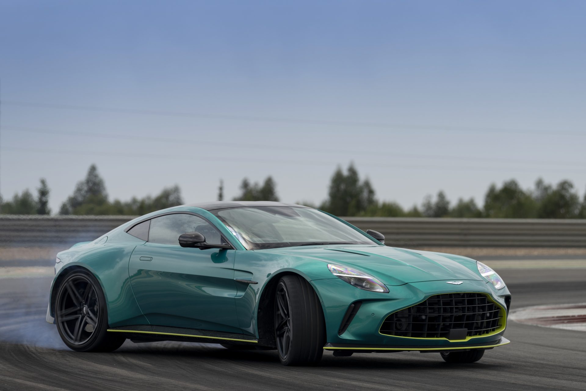 Aston Martin Vantage 1 Η Aston Martin θα εντυπωσιάσει με δυναμική παρουσία στο Goodwood Festival of Speed
