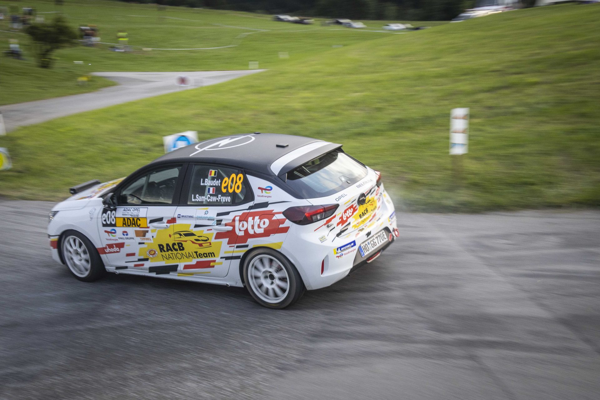 OpelCorsaElectricRallyeWeiz4 ADAC Opel Electric Rally Cup: Heimdominanz von Luca Pröglhöf bei der Rallye Weiz