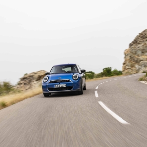 P90559941 highRes Το νέο 5θυρο MINI Cooper S: Περισσότεροι χώροι και άφθονη διασκεδαστική οδήγηση